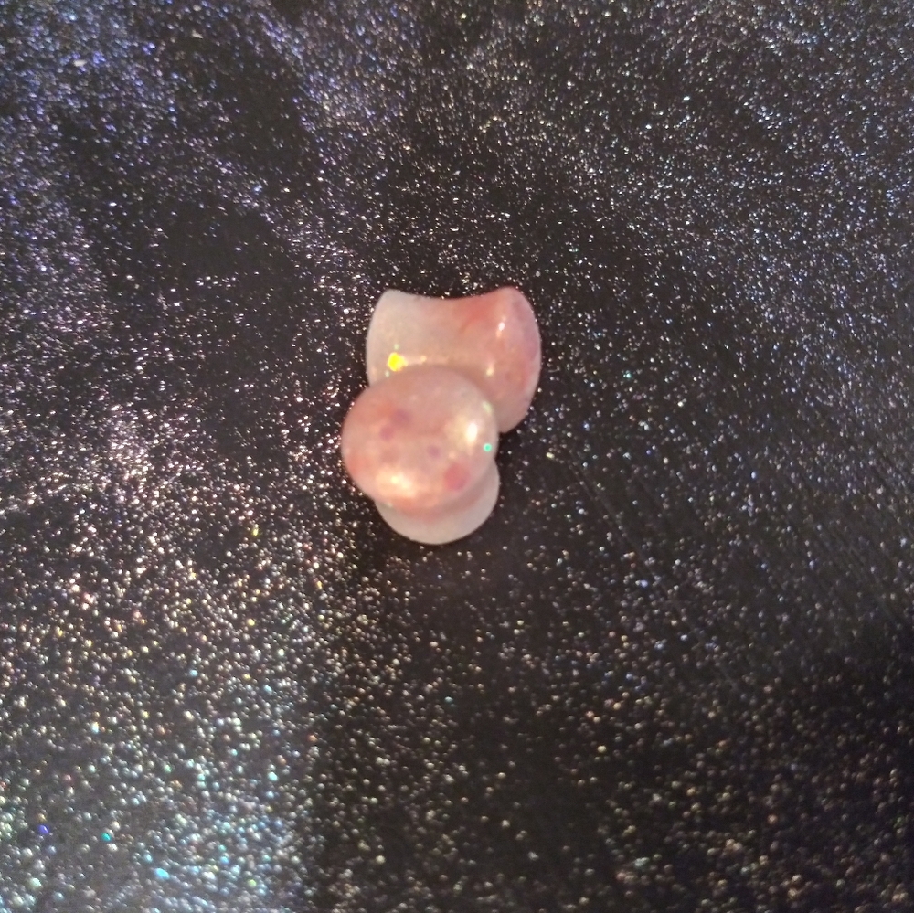 0g saddle flare plugs Pearl w/ coral inlaid flakie